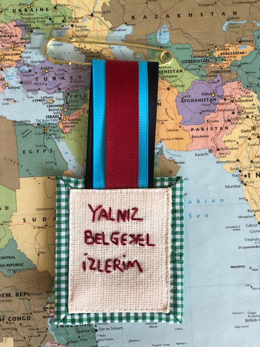 Yalnız belgesel izlerim